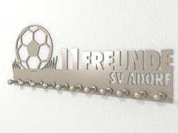 Garderobe mit Vereinsname f&uuml;r Fussballfreunde