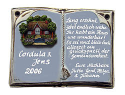 Keramikschild als Buch f&uuml;r Ehrungen und besondere Anl&auml;sse - Gr&ouml;&szlig;e: 20x14 cm