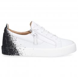 Sneaker low FRANKIE Kalbsleder Logo weiß
